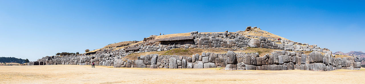 The great zigzag terrace walls of Sacsayhuaman above Cusco, built from enormous irregular blocks fitted tightly together.